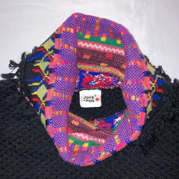 Joye Fun Turtle Neck Sweater - Picture 3 of 8